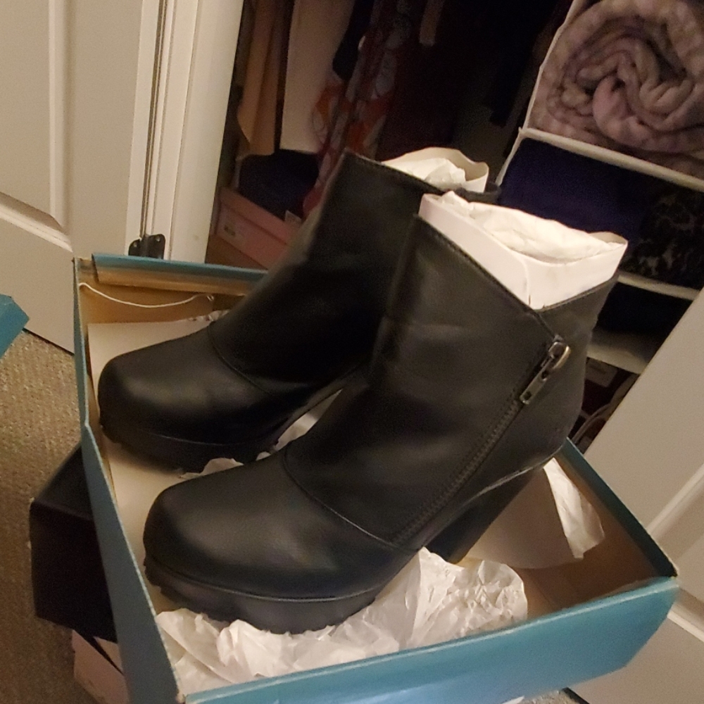 Blowfish booties